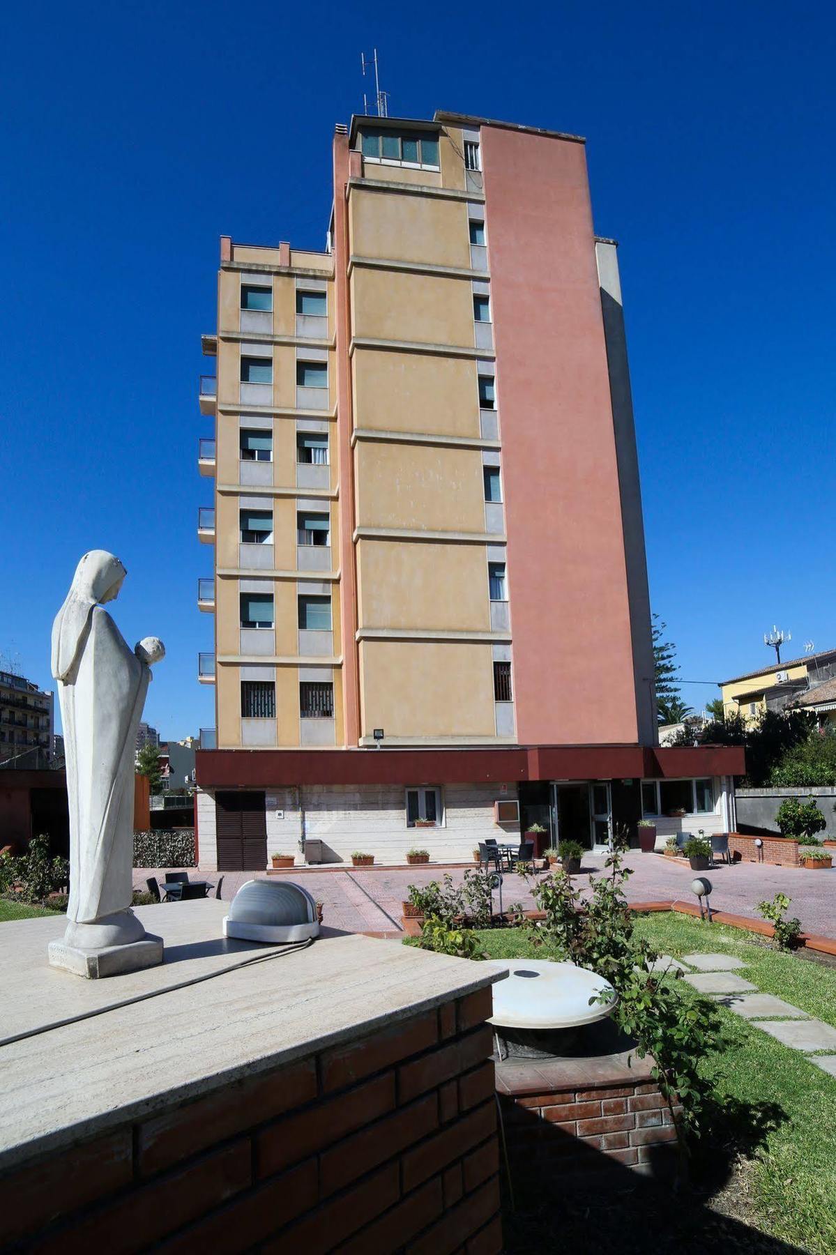 Hotel Villa Mater Катания Екстериор снимка
